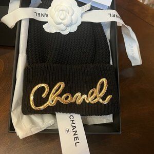 CHANEL Cashmere Black Beanie 22A